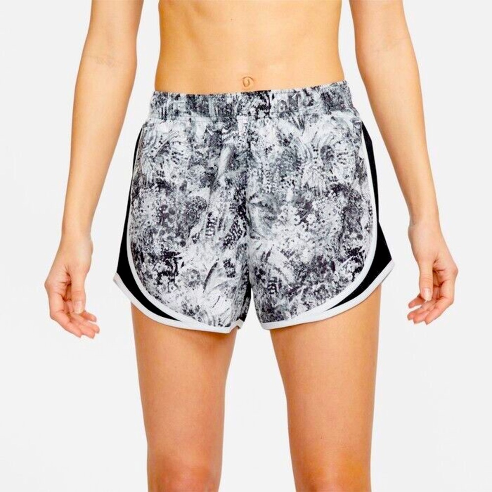 NWT Nike Women's Dri-Fit Tempo Running Shorts